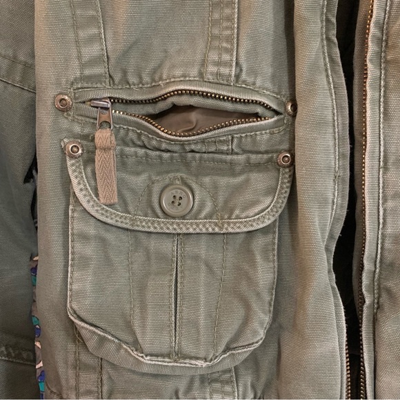 Well-loved Aeropostale Cargo Jacket - Picture 4 of 6